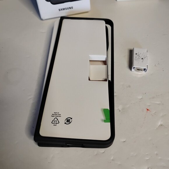 Galaxy Z Fold5 Slim S-pen Case, Graphite - Picture 9 of 16